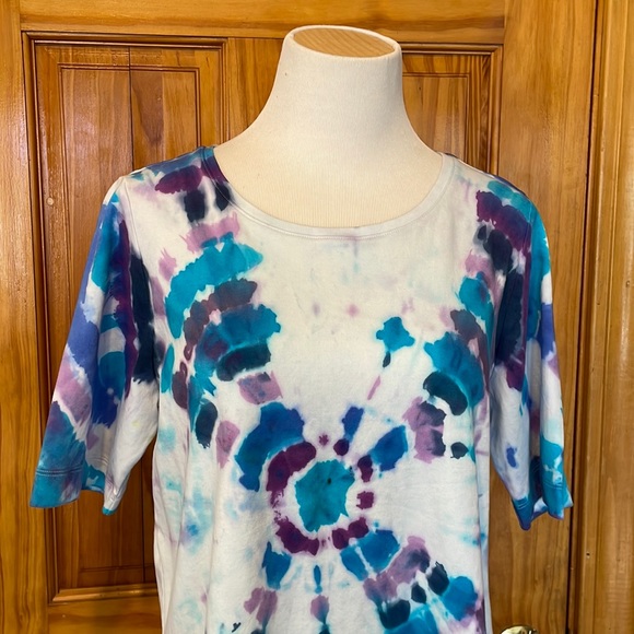 Tye dye t-shirt - Picture 3 of 10